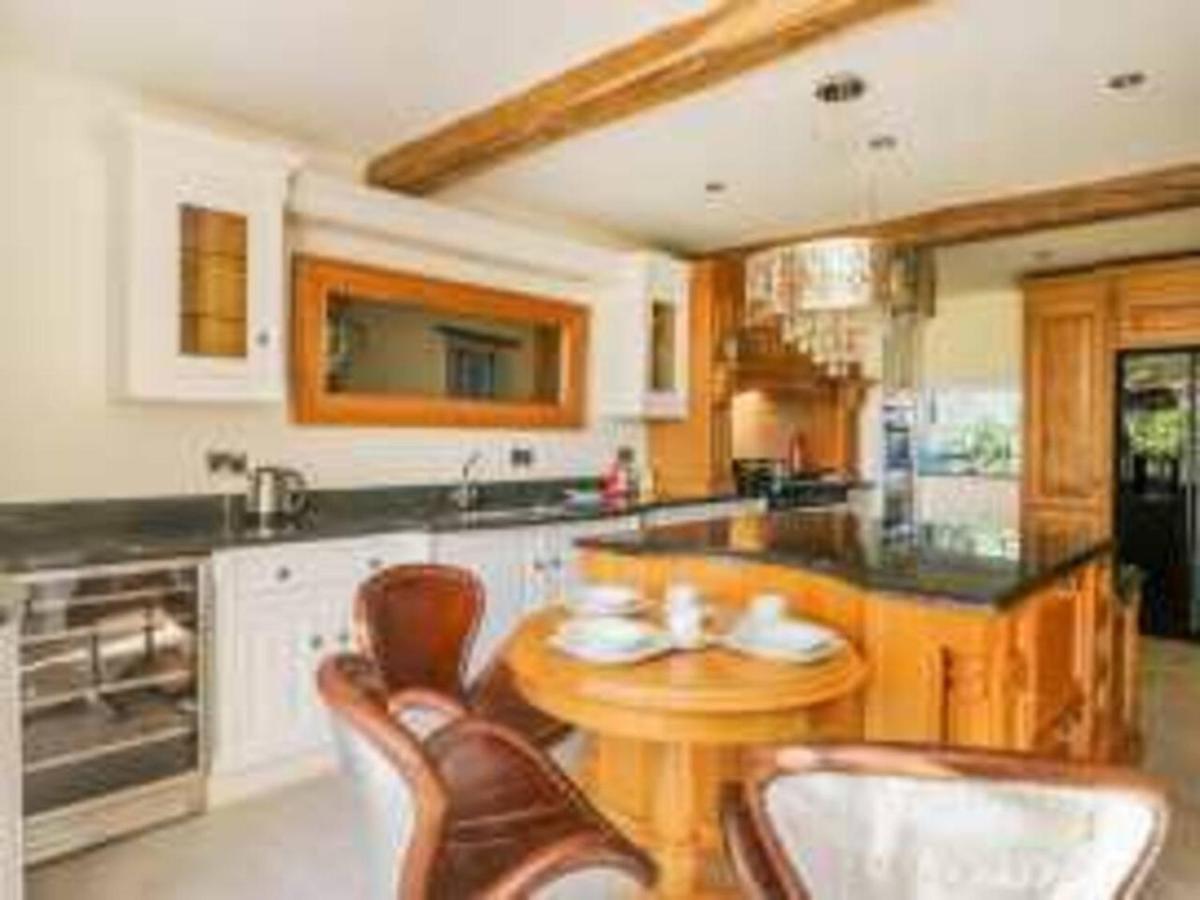 Meagill Farmhouse Hot Tub Bbq Hut Villa Otley  Exterior photo